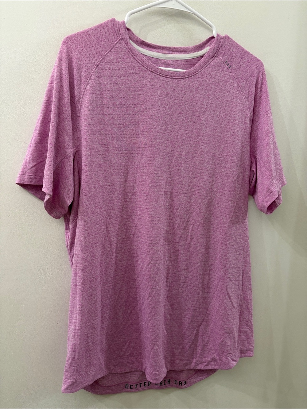 Lululemon Men's Performance Crew Neck T-Shirt - Pink - XL